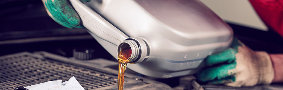 oil servicing on a car
